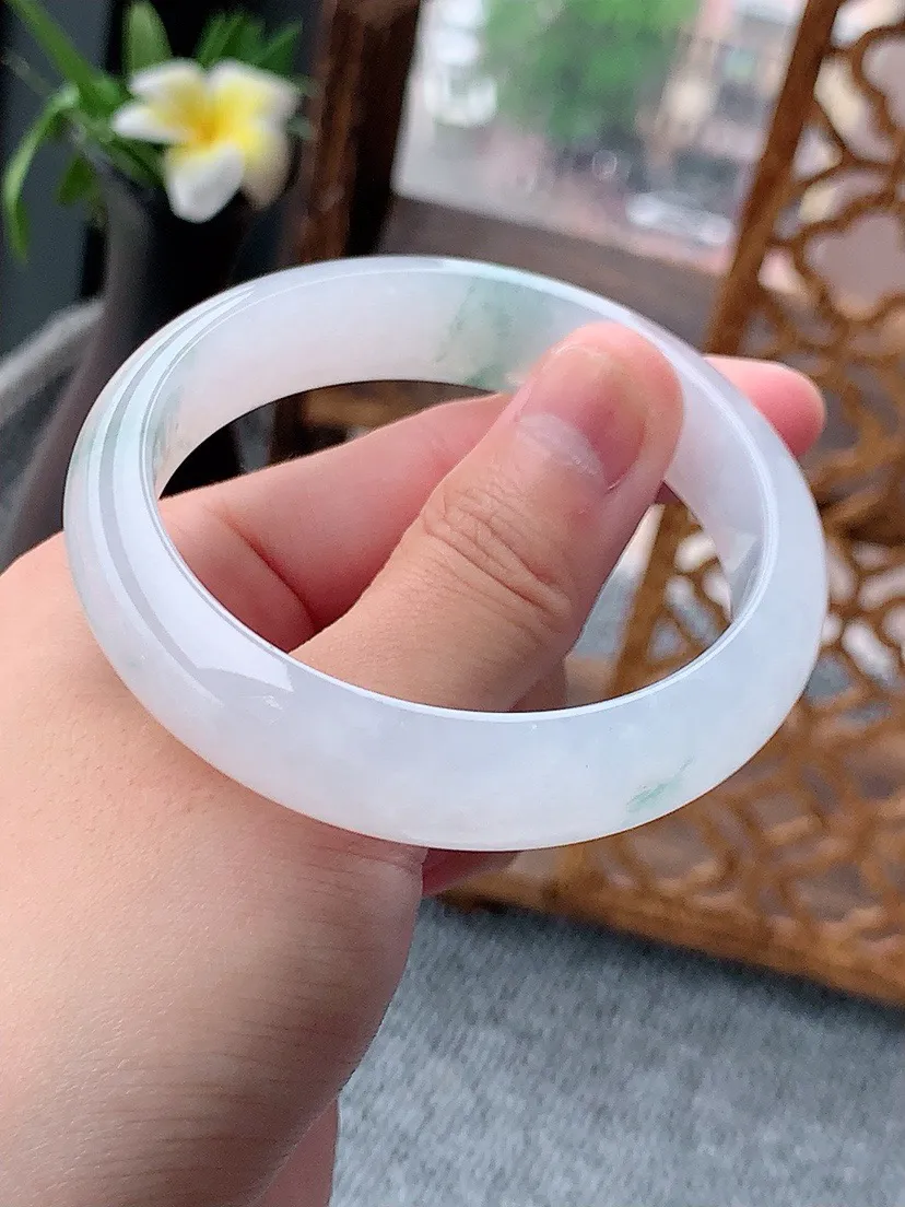 a货翡翠老坑冰种飘花正装正圈手镯53-54圈口 尺寸53.6×13.4×7mm 重量51.12g 0803