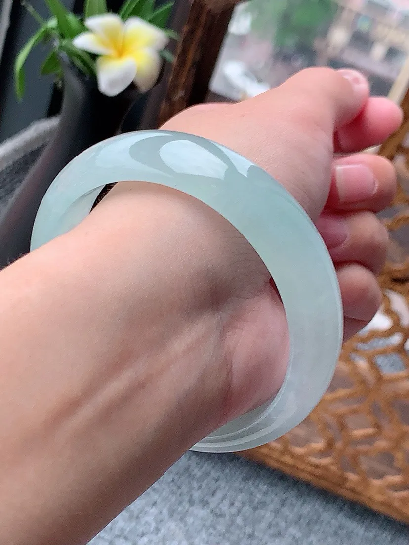 a货翡翠老坑晴水宽边正装正圈手镯57-58圈口  尺寸57.8×15.8×7.5mm 重量64.07g 0803