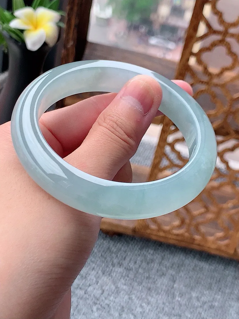 a货翡翠老坑晴水正装正圈手镯56-57圈口 尺寸56.8×12.3×8.8mm 重量64.40g 0803