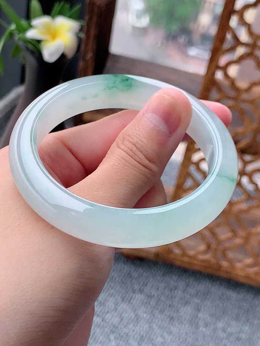 a货翡翠老坑飘花正装正圈手镯54-55圈口 尺寸54.5×11.8×8.2mm 重量55.45g 0803