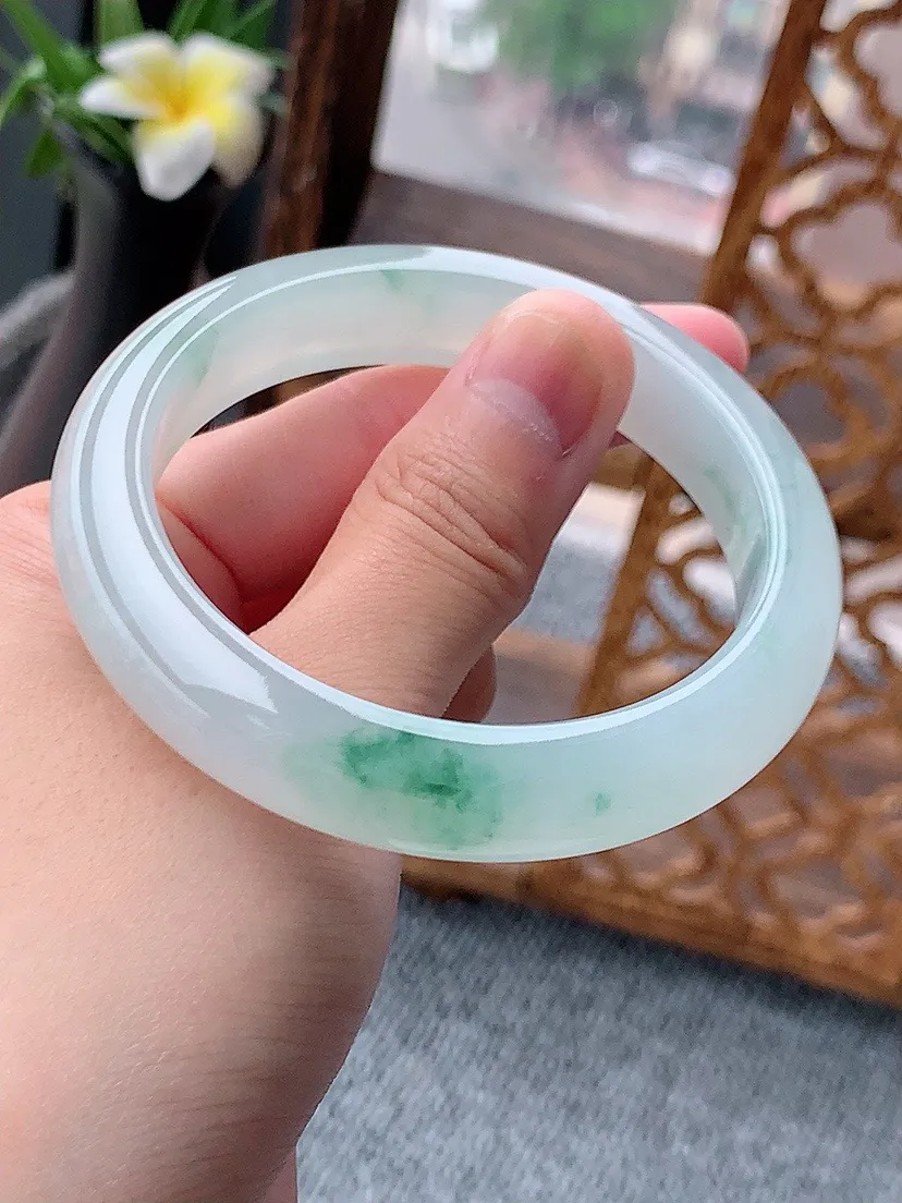 a货翡翠老坑飘花正装正圈手镯54-55圈口 尺寸54.5×11.8×8.2mm 重量55.45g 0803
