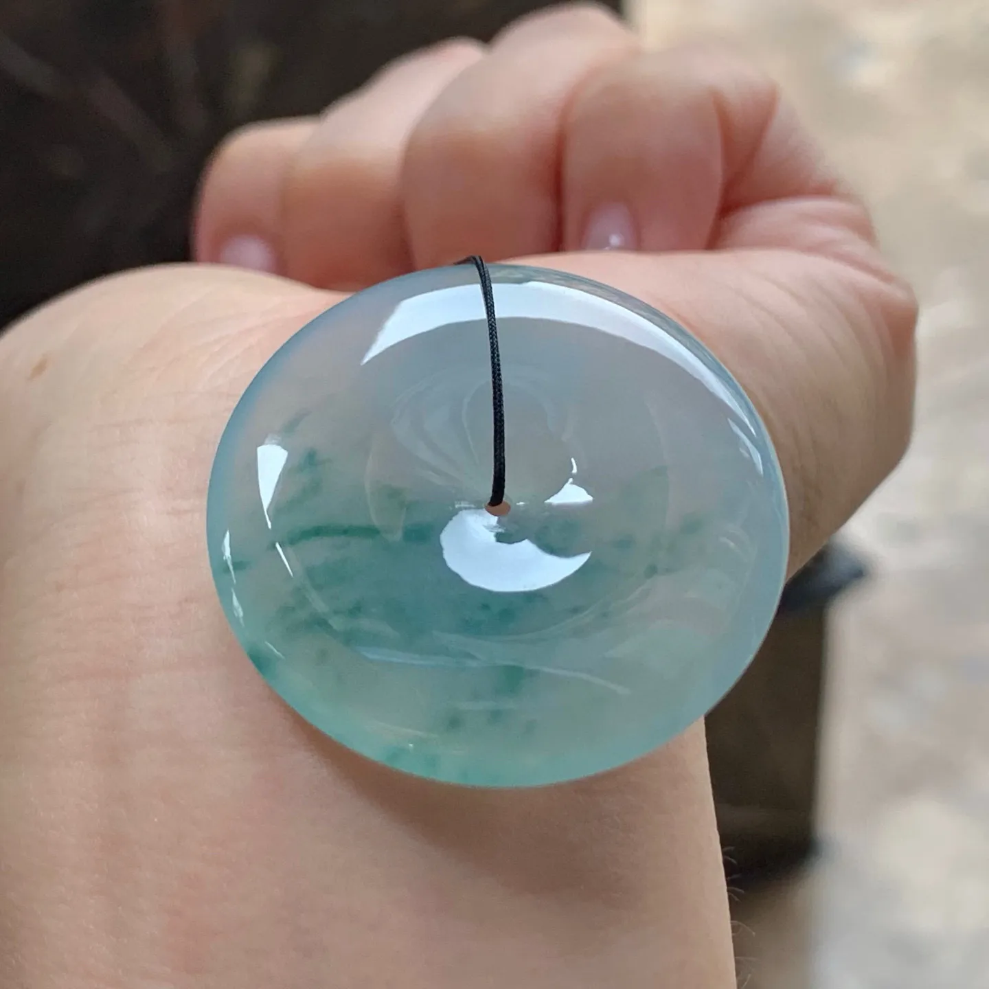 冰种飘花平安扣
佩戴大气～