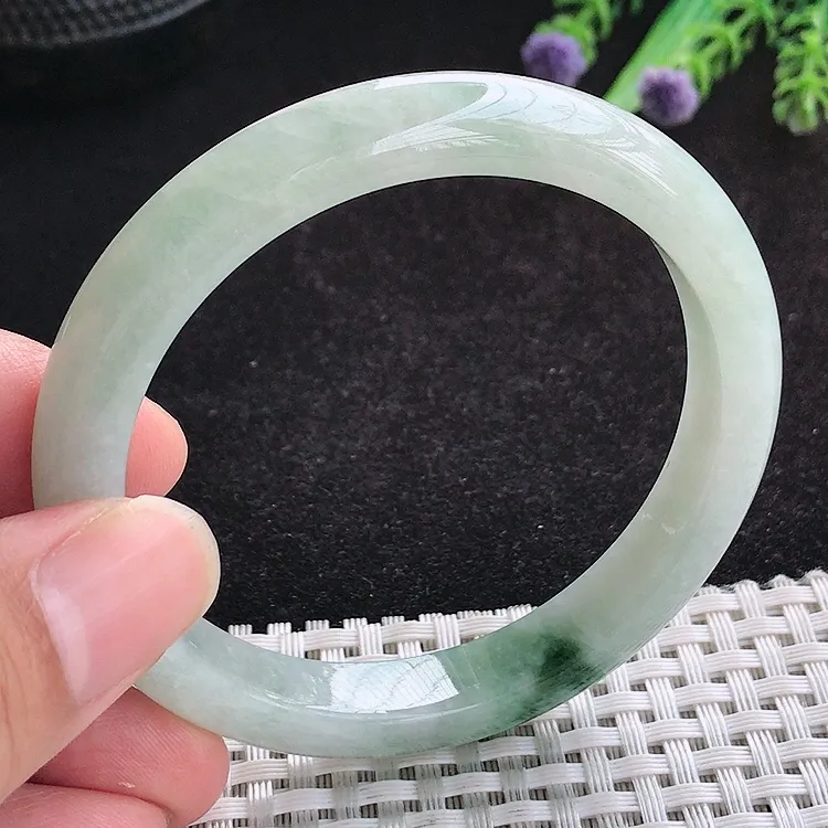自然光55/9.4/7.6老坑精美温润飘花手镯翡翠玉镯百搭