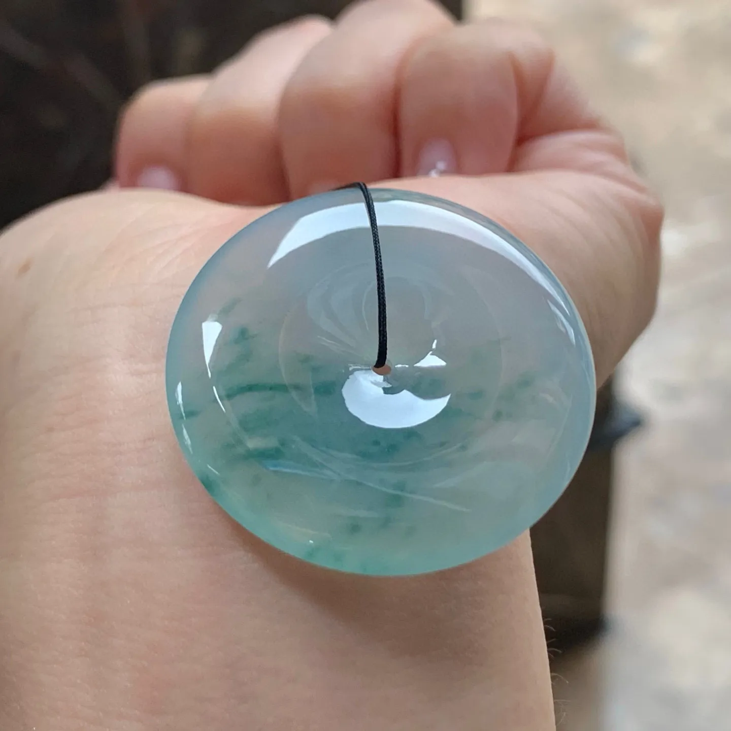 冰种飘花平安扣
佩戴大气～