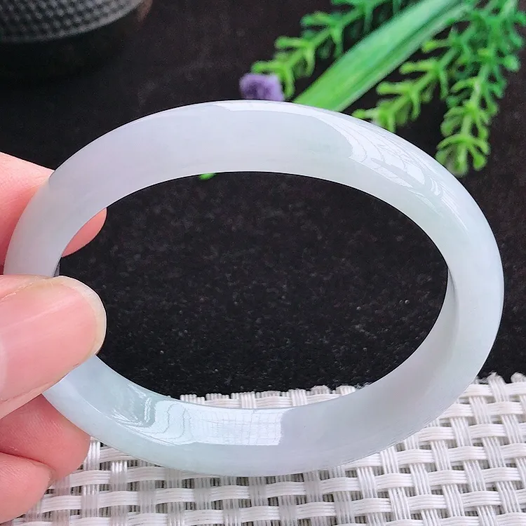 自然光54/46/11.2/7.2老坑秀气冰润月光白贵妃手镯翡翠玉镯百搭