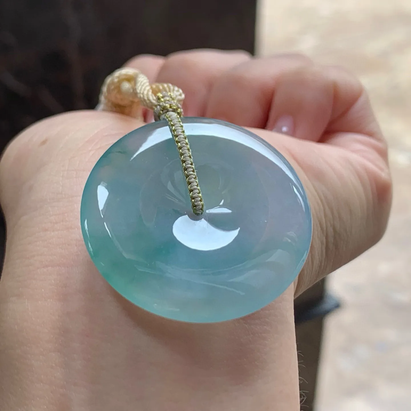 糯冰平安扣
种水优秀，平安顺遂