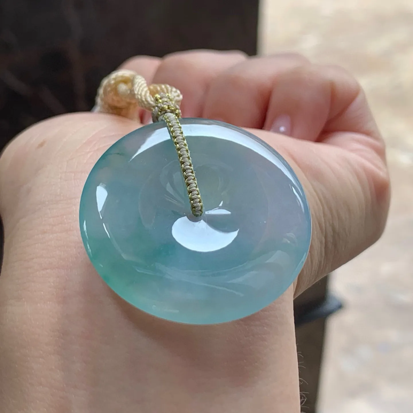糯冰平安扣
种水优秀，平安顺遂