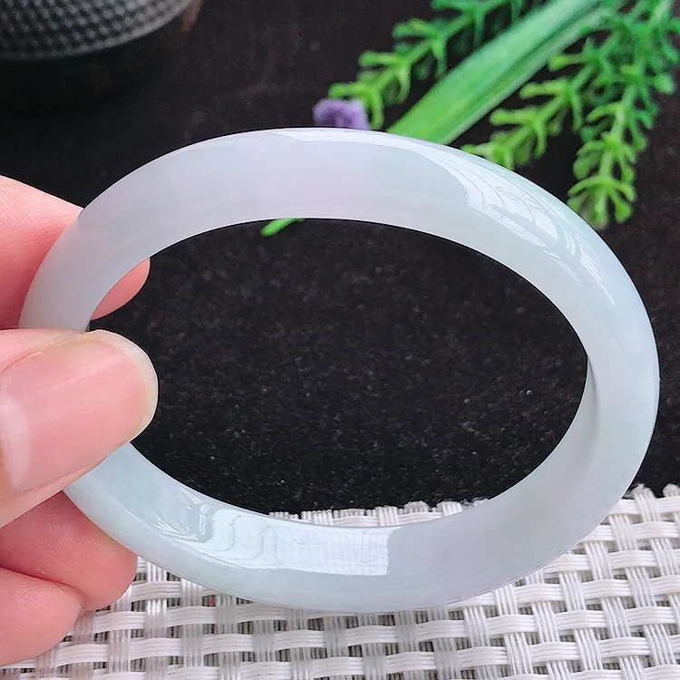 自然光54/46/11.2/7.2老坑秀气冰润月光白贵妃手镯翡翠玉镯百搭