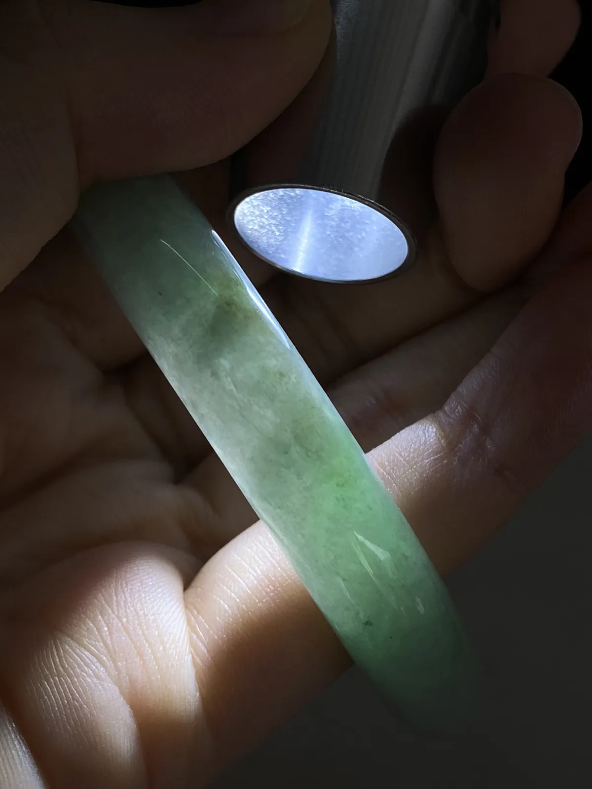 贵妃镯55圈口，翡翠糯化种飘绿贵妃镯