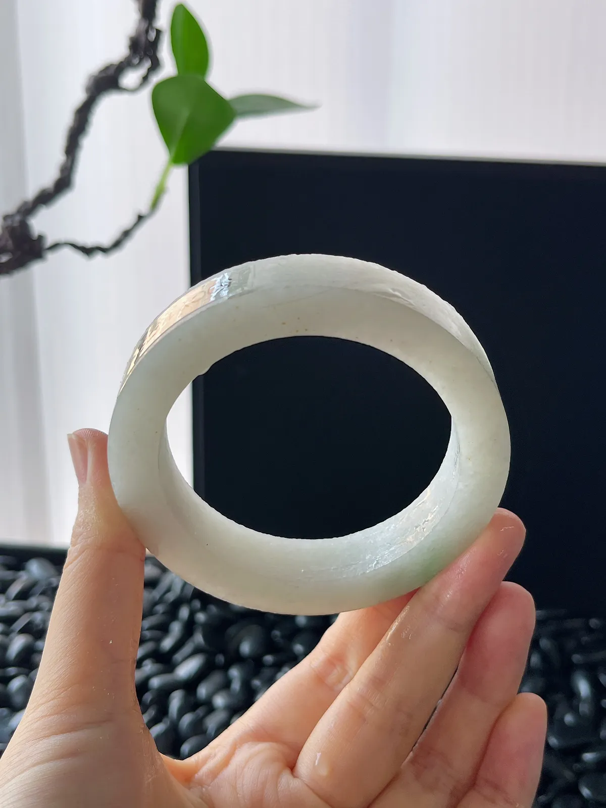 翡翠镯饼，⭕️正圈最大做56，圆条最大做52；最小做55