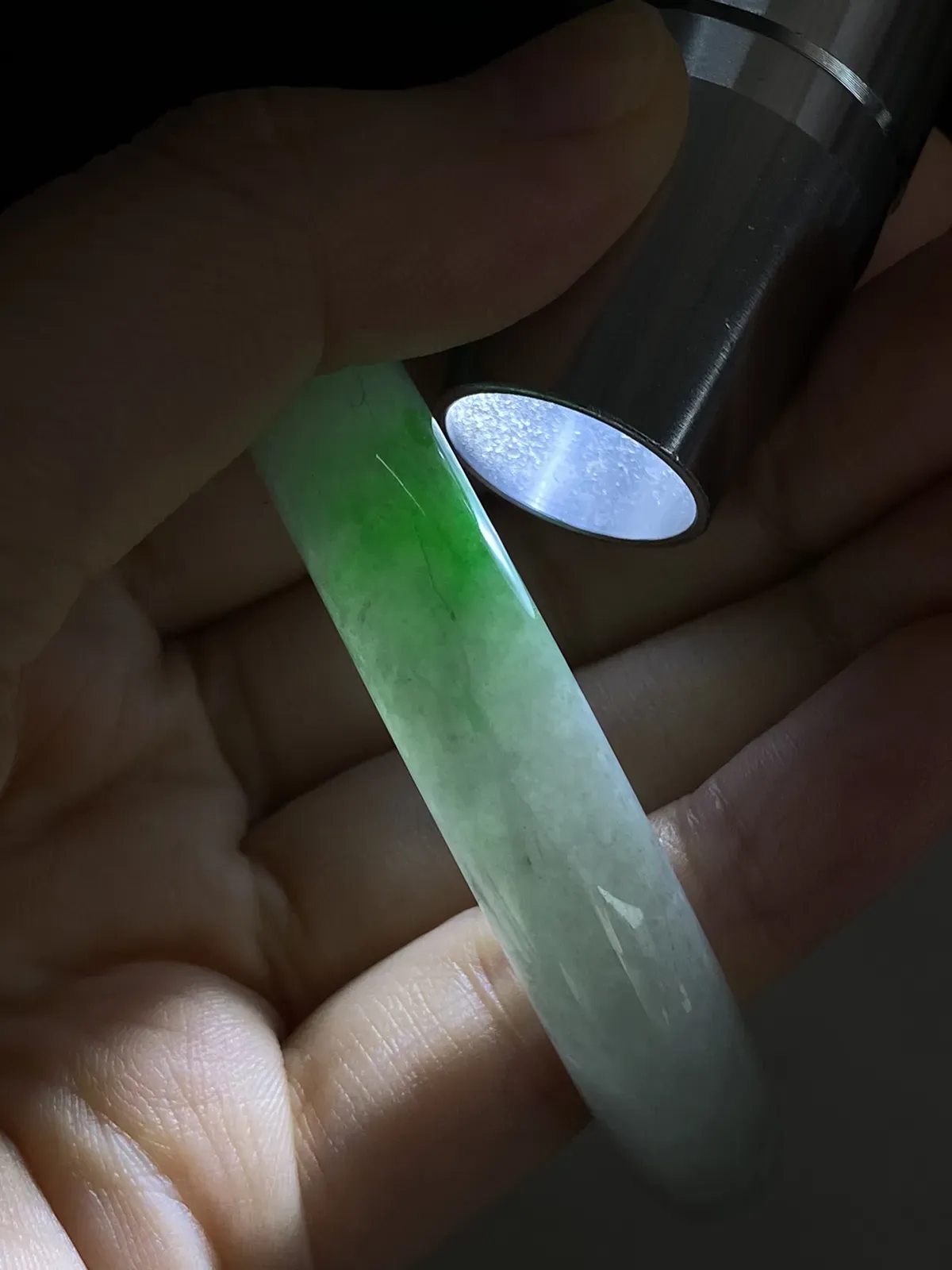 贵妃镯55圈口，翡翠糯化种飘绿贵妃镯