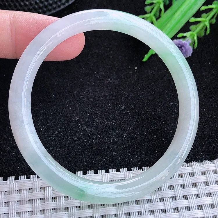 自然光53.5/6.5/7.3老坑冰胶水灵飘绿细条圆条手镯翡翠玉镯百搭