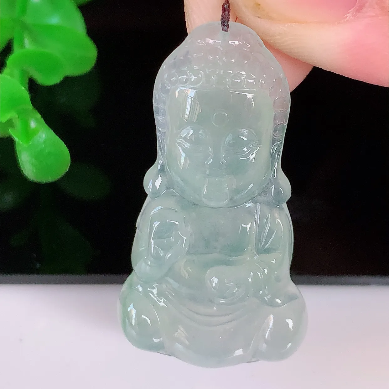 自然光实拍，老坑冰种翡翠保平安宝宝佛吊坠，玉质莹润，佩戴佳品，#03.9