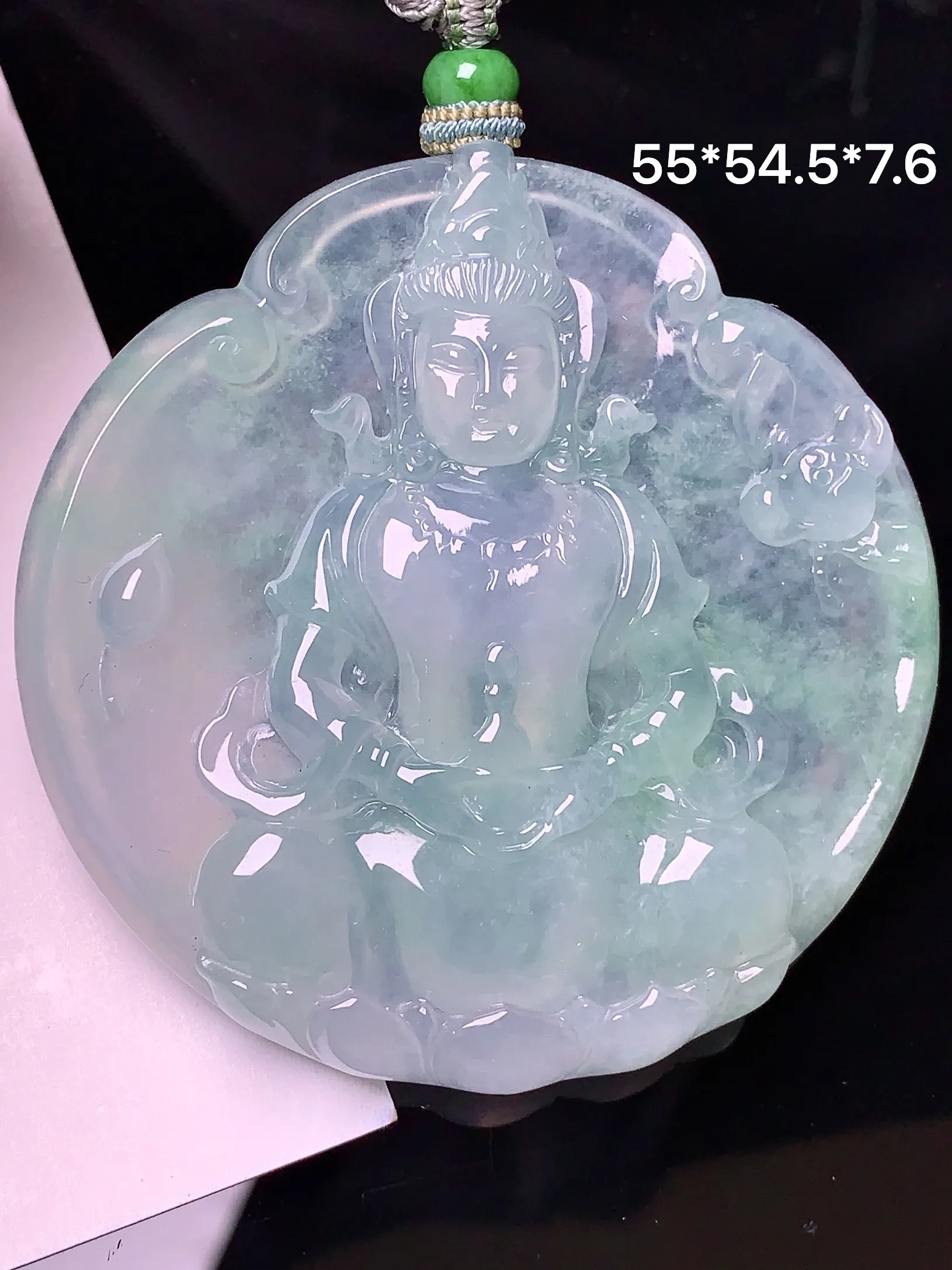 冰种飘绿观音吊坠 玉质细腻 色泽艳丽清新 整体尺寸55*54.5*7.6