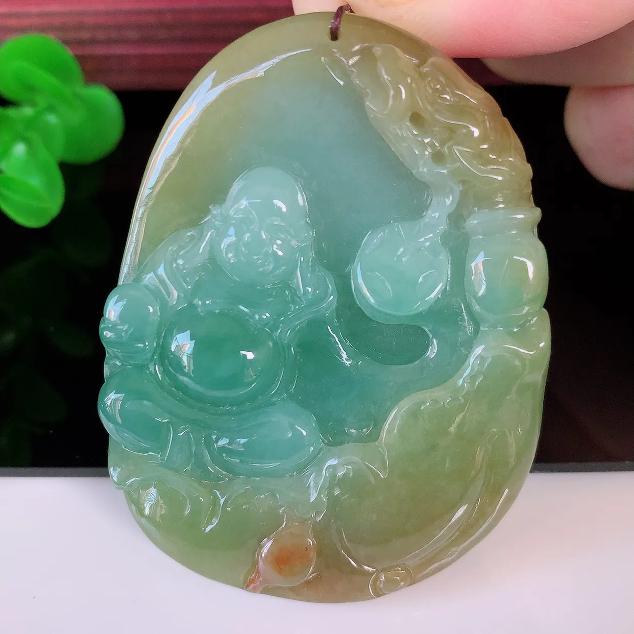 自然光实拍，冰胶黄翡双彩翡翠逍遥佛翡翠吊坠，代代有钱，水足丰盈，盈满欢喜，配戴送礼佳品！#60.9