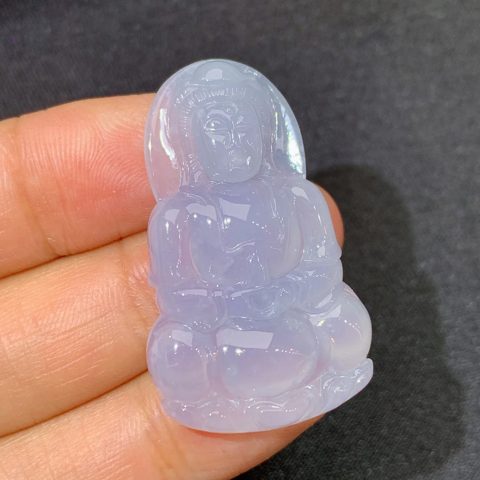 紫罗兰观音吊坠 冰润鲜艳，玉质细腻，品相好，种水足， 尺寸35.7*22*4.7