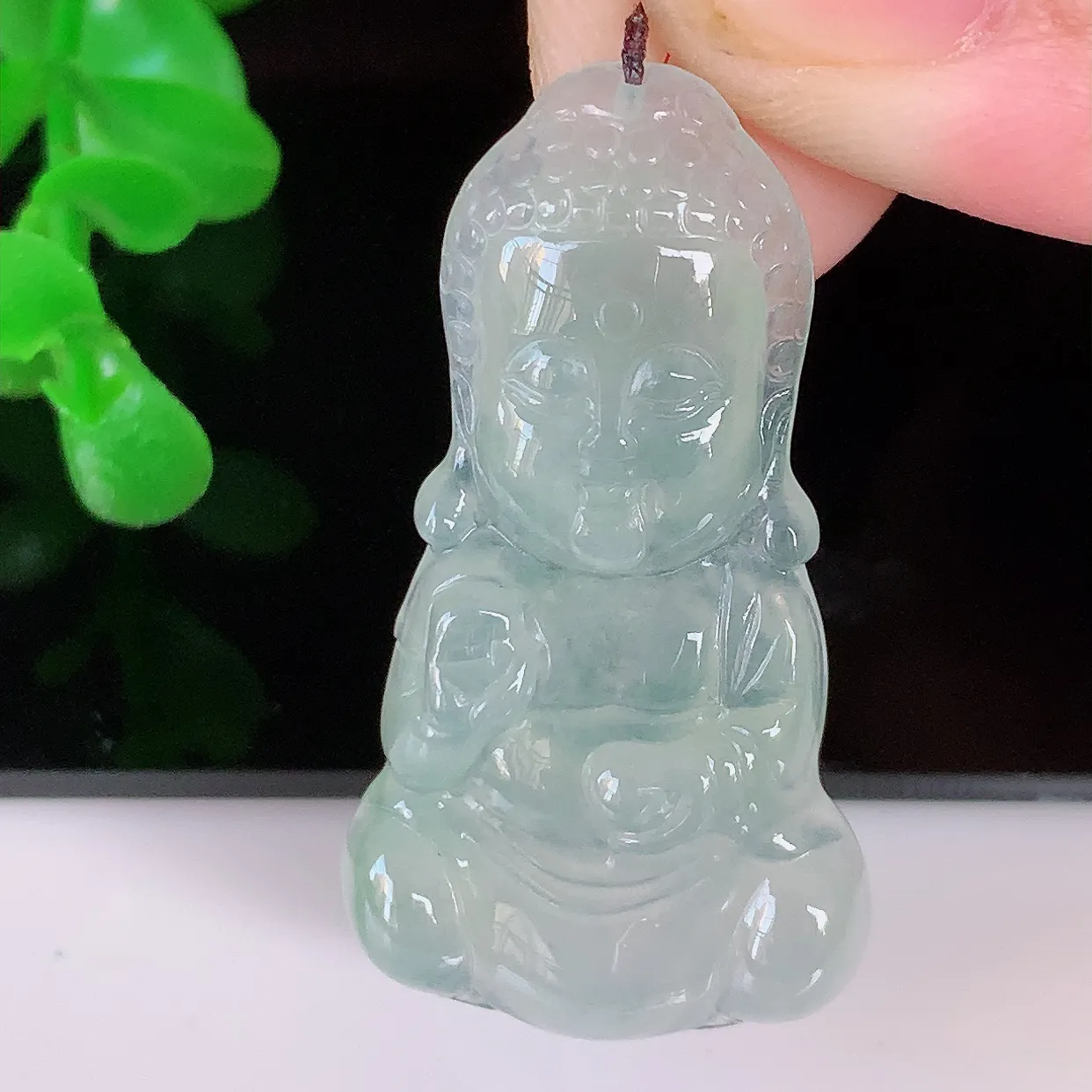 自然光实拍，老坑冰种翡翠保平安宝宝佛吊坠，玉质莹润，佩戴佳品，#03.9