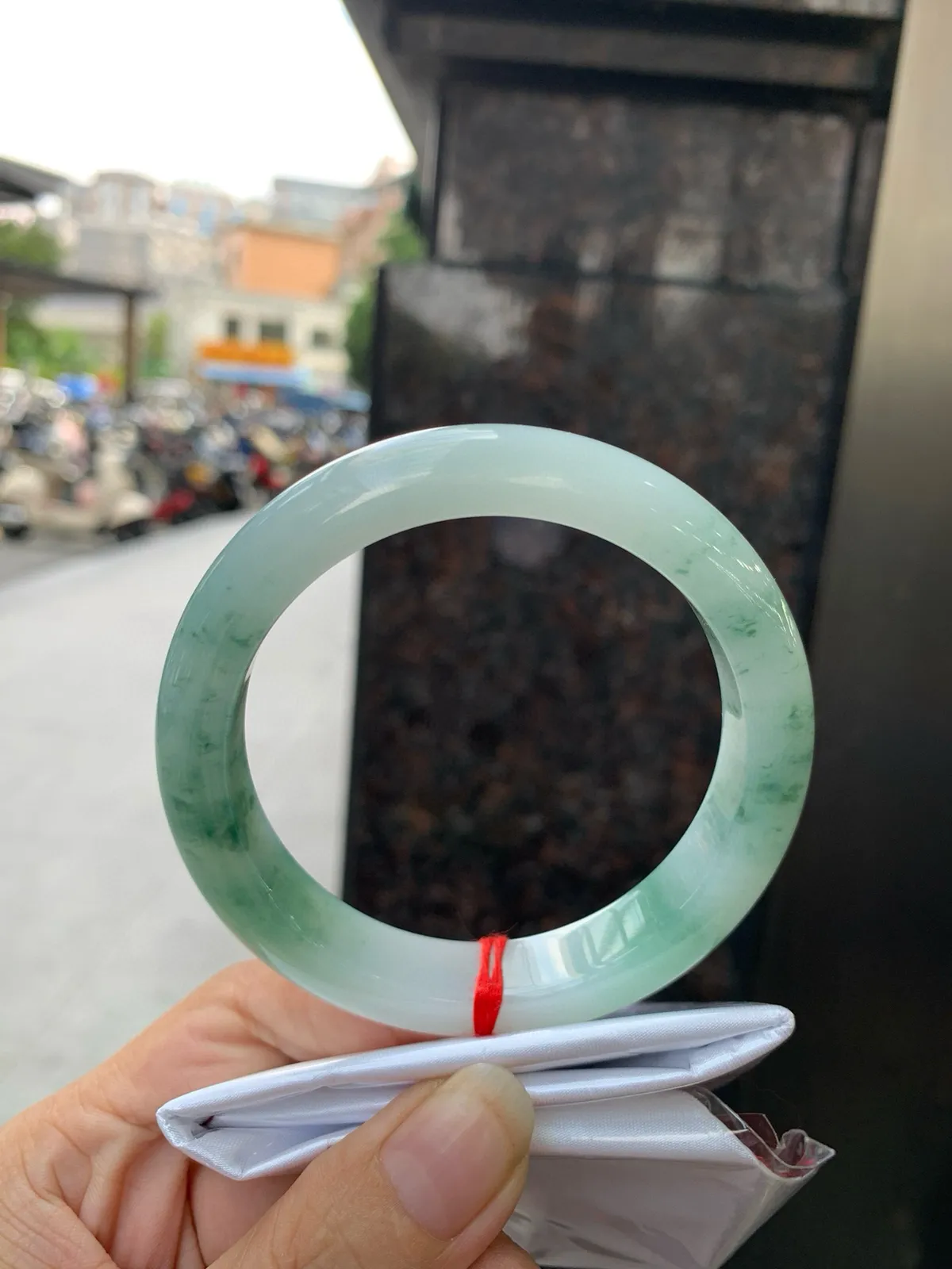 推荐【60.3圈飘花正圈】60.3-9-12.8，无纹裂底妆胶润细腻，笔墨丹青，如诗如画，镯子青