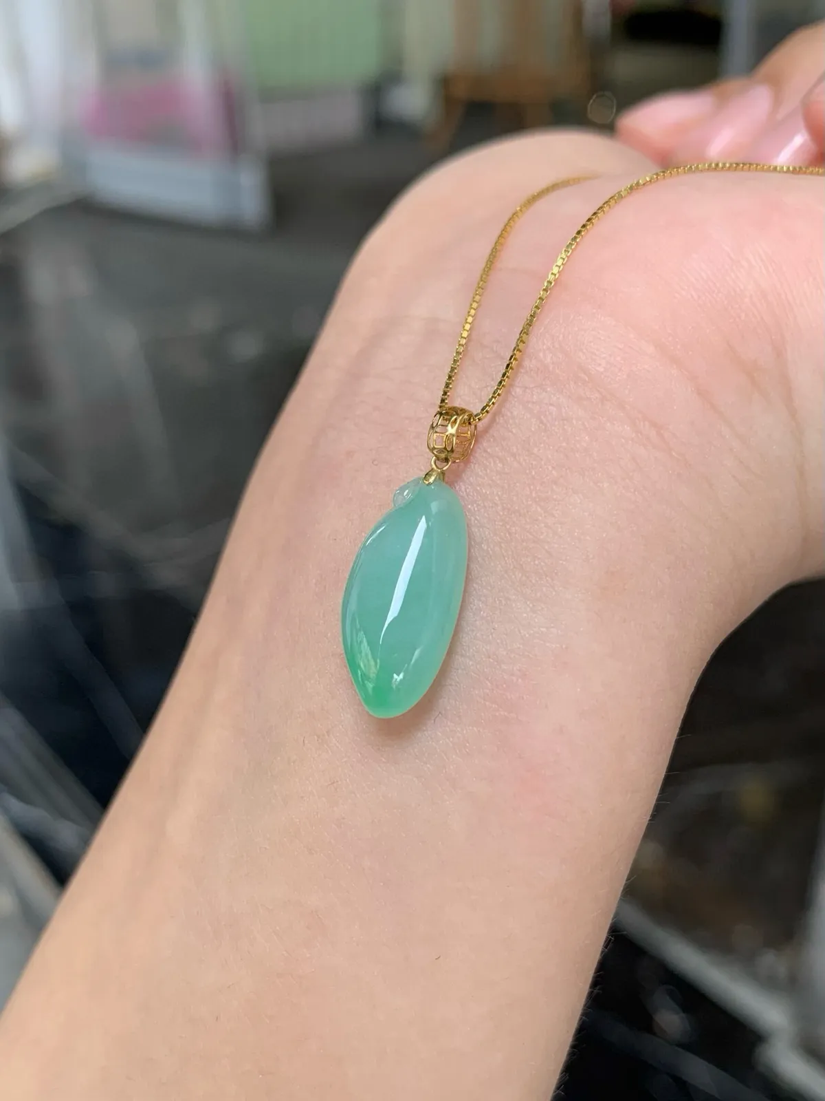 甜绿·福瓜
甜绿福瓜好养眼，简约经典，戴多久都不会腻
18k