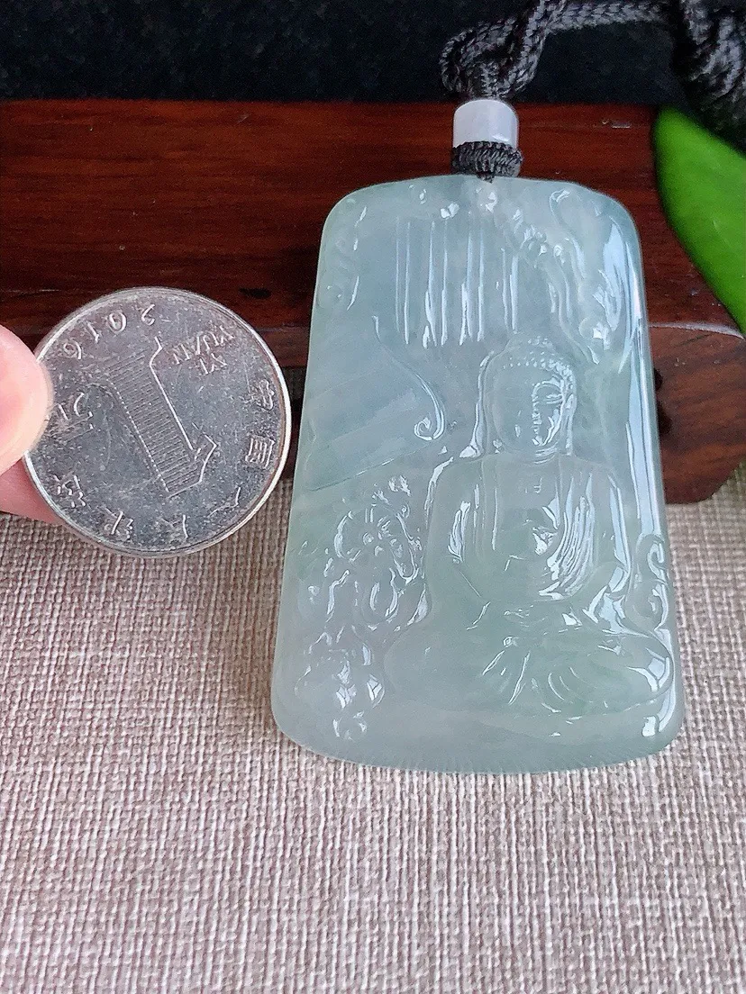 a货翡翠老坑冰种大日如来吊坠 尺寸56×37.2×5.4mm 重量28.88g 0810