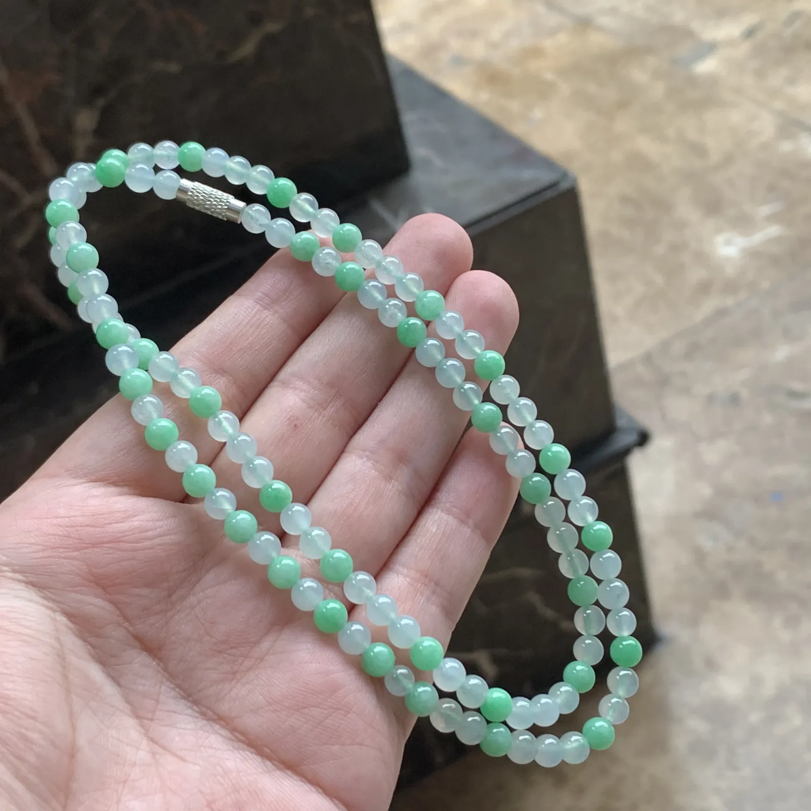 拼色翡翠珠链