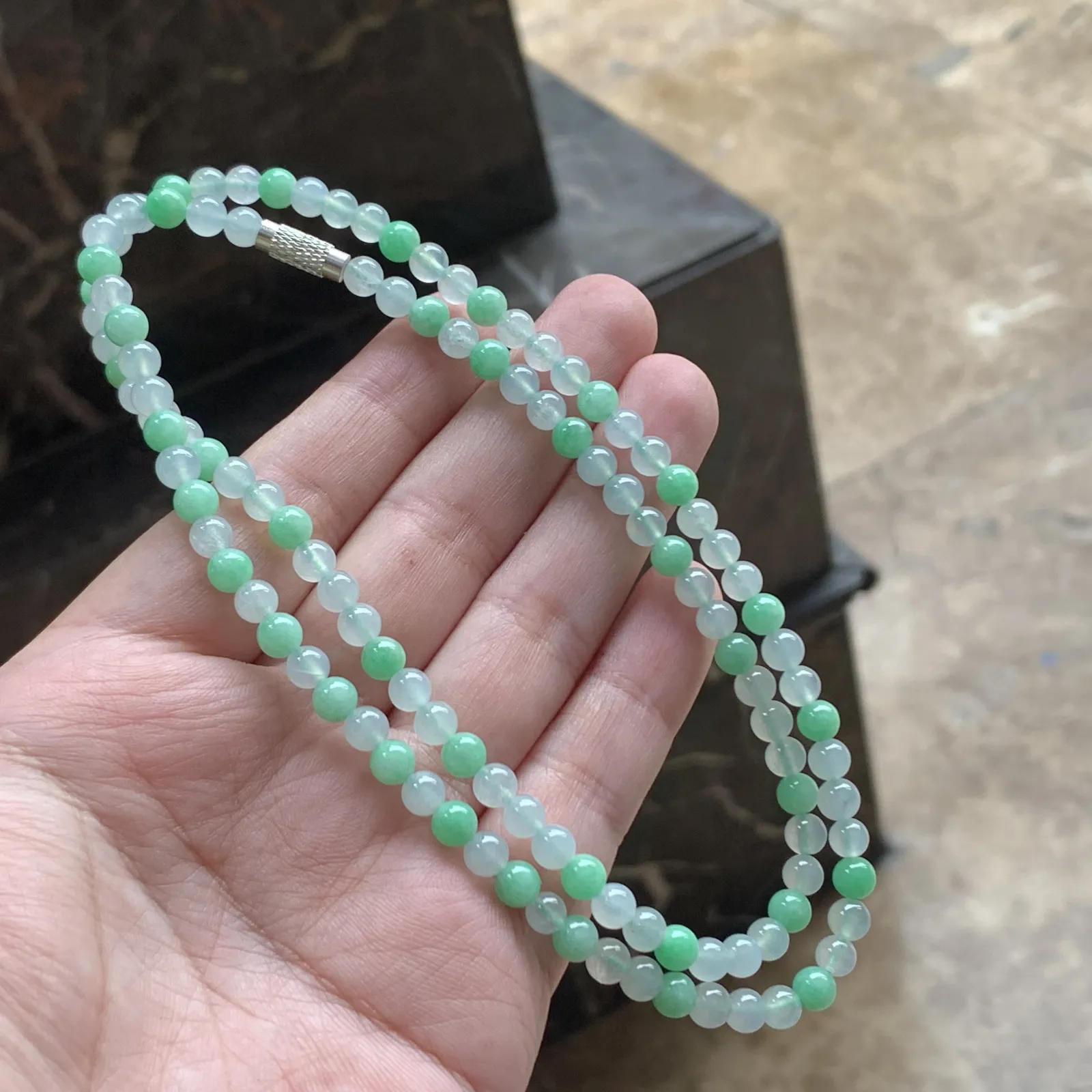 拼色翡翠珠链