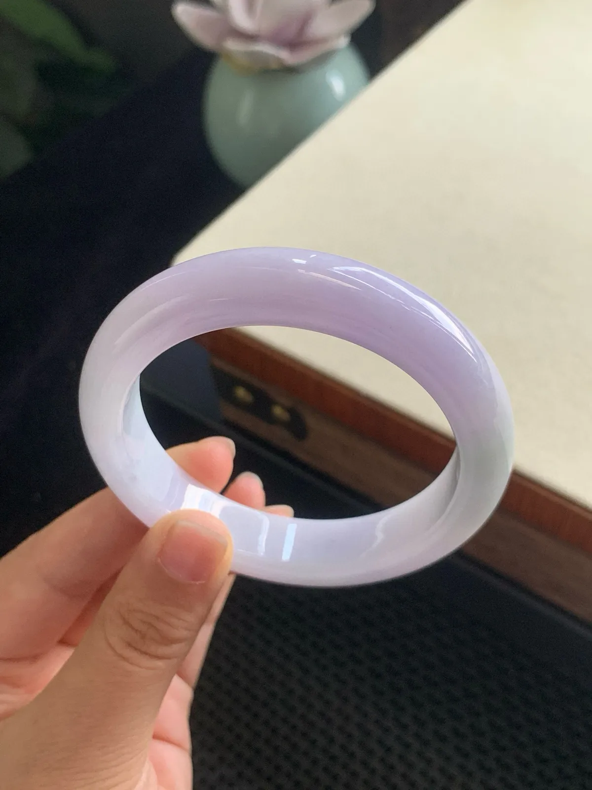 圈口57-13.1-8.8，温柔小意紫罗兰！清新脱俗，柔美动人的不可方物，温温糯糯的底妆，冰润细腻，