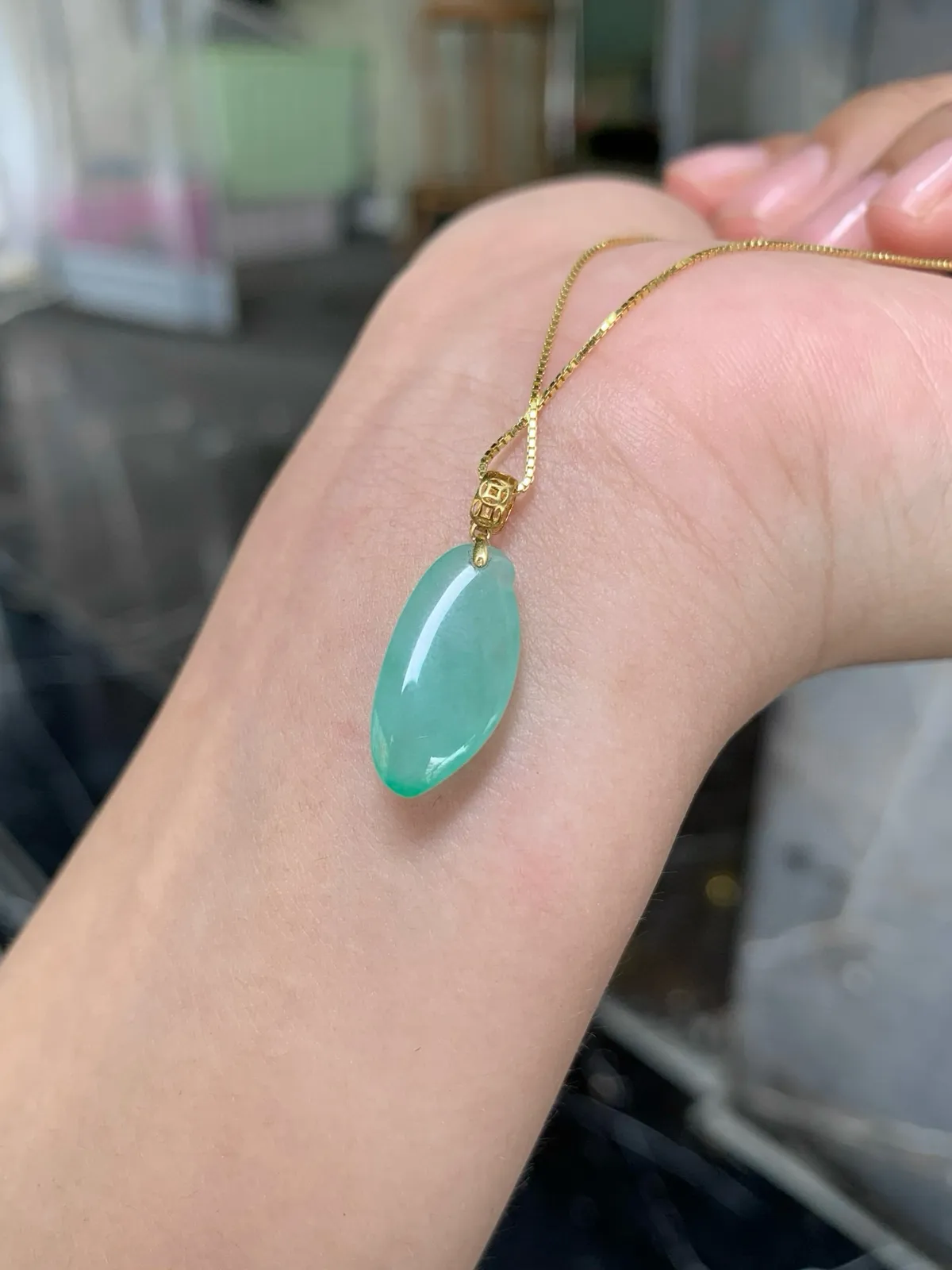 甜绿·福瓜
甜绿福瓜好养眼，简约经典，戴多久都不会腻
18k