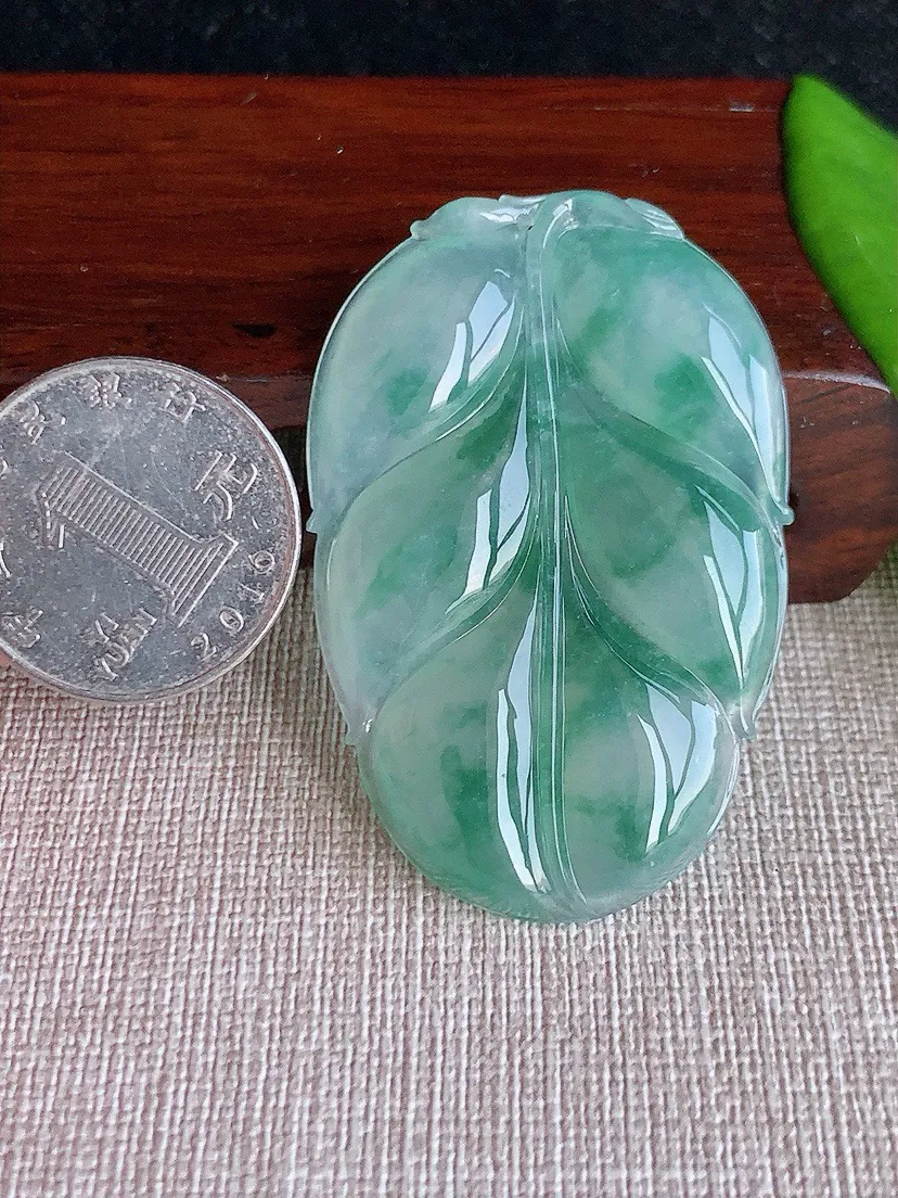 a货翡翠老坑冰种飘花大叶子金枝玉叶吊坠 尺寸52×34.6×5.7mm 重量19.70g 0810