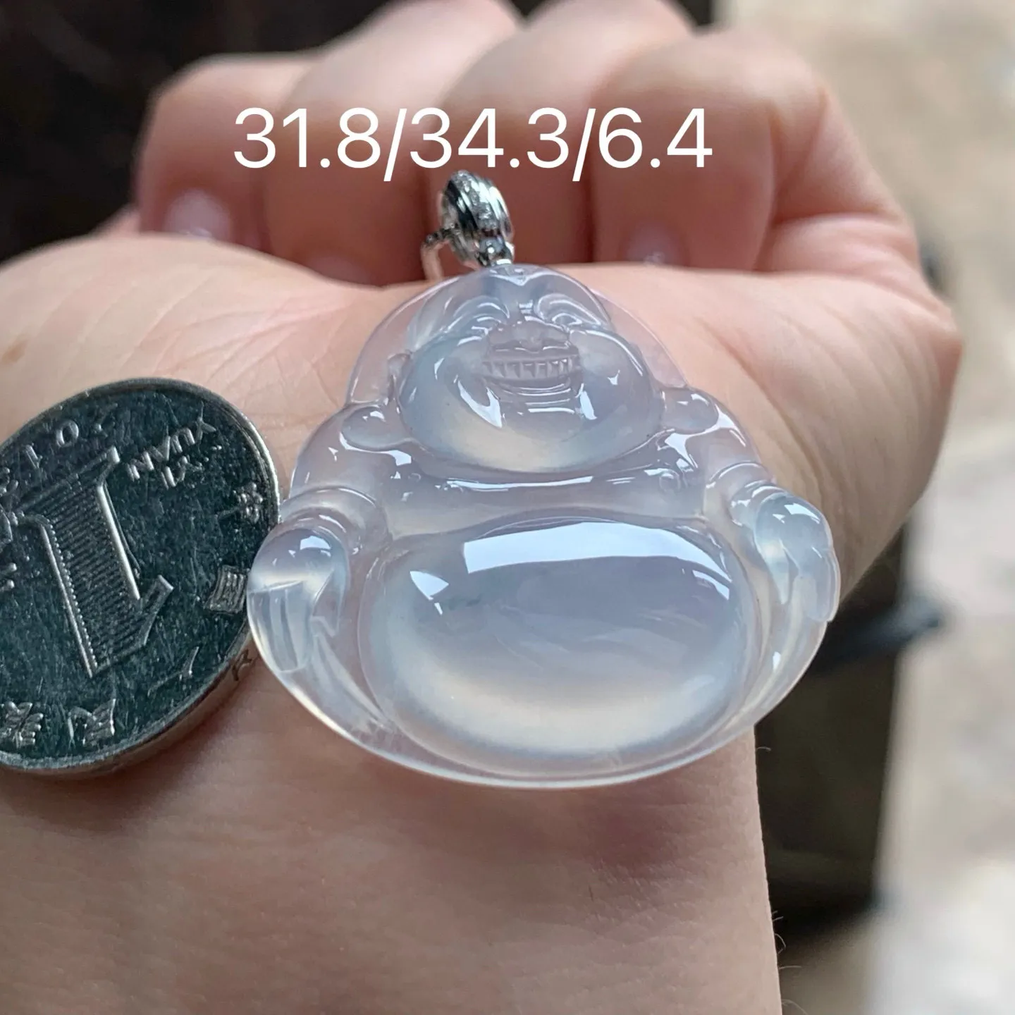 冰种坐佛
种老水足 清爽 金扣