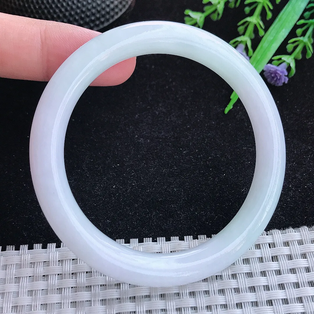 自然光56/8.3/8.8老坑秀气冰润白月光圆条手镯翡翠玉镯女款百搭