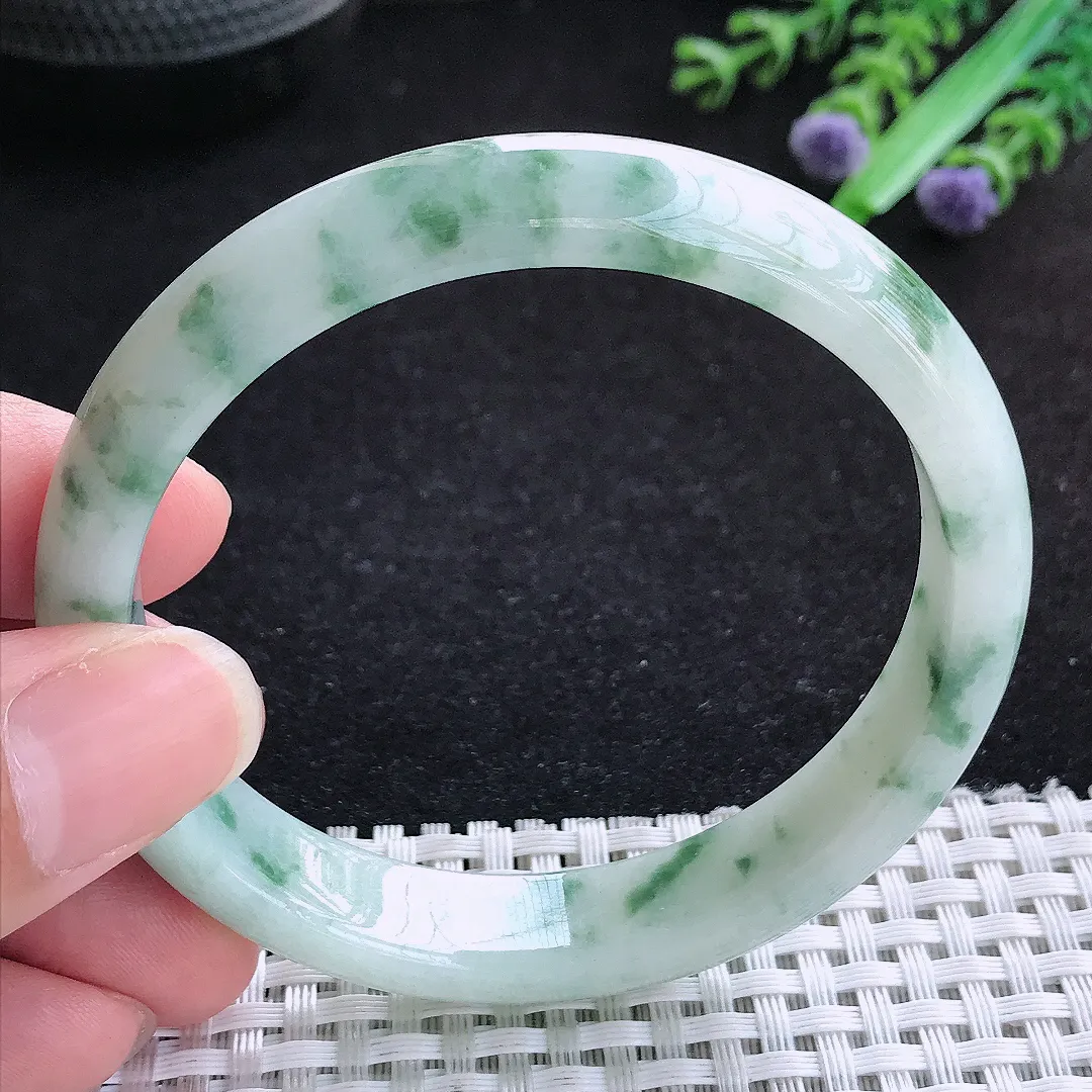 自然光58/12/7老坑精美温润飘花手镯翡翠玉镯女款百搭