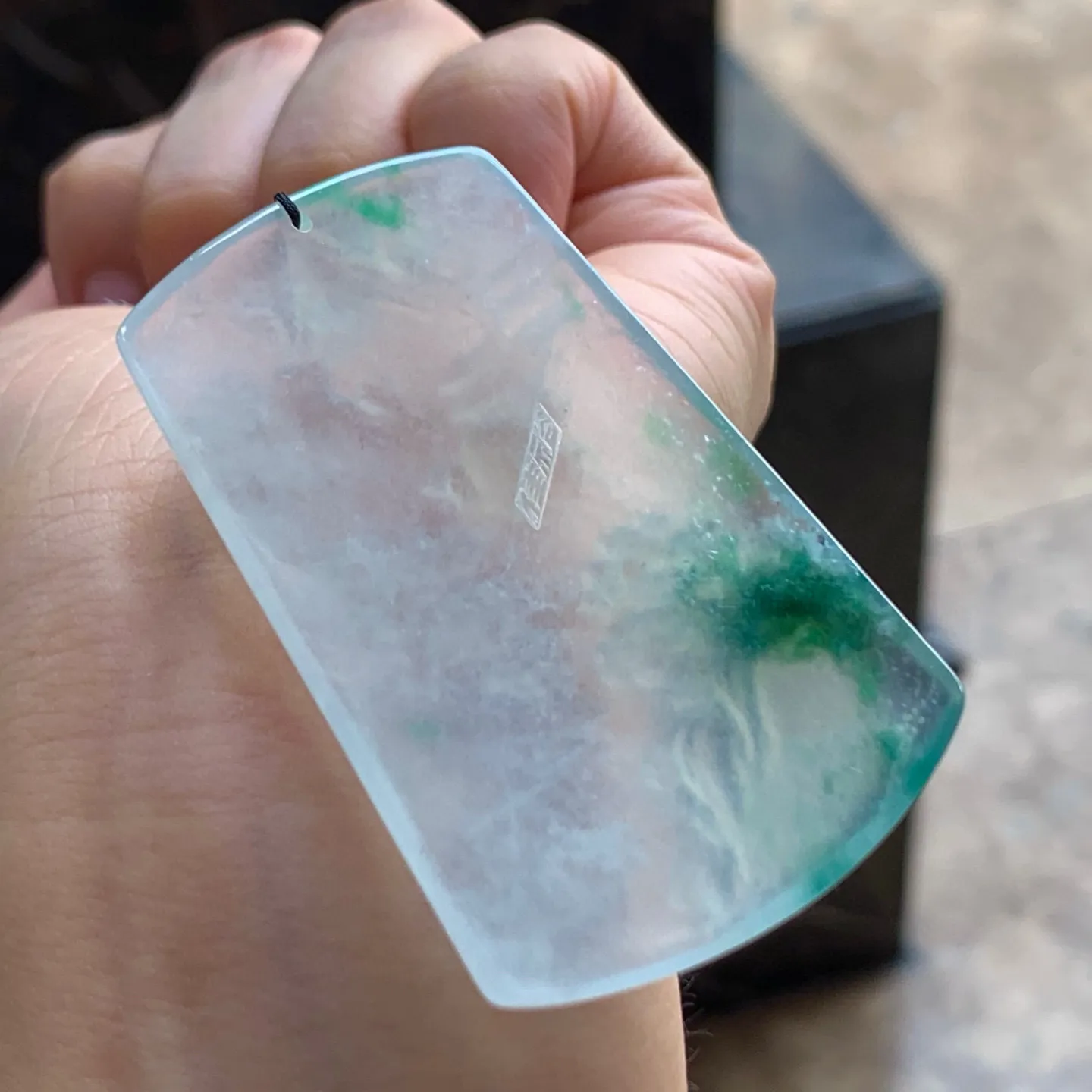 冰种飘花山水牌
种好水足 花色漂亮