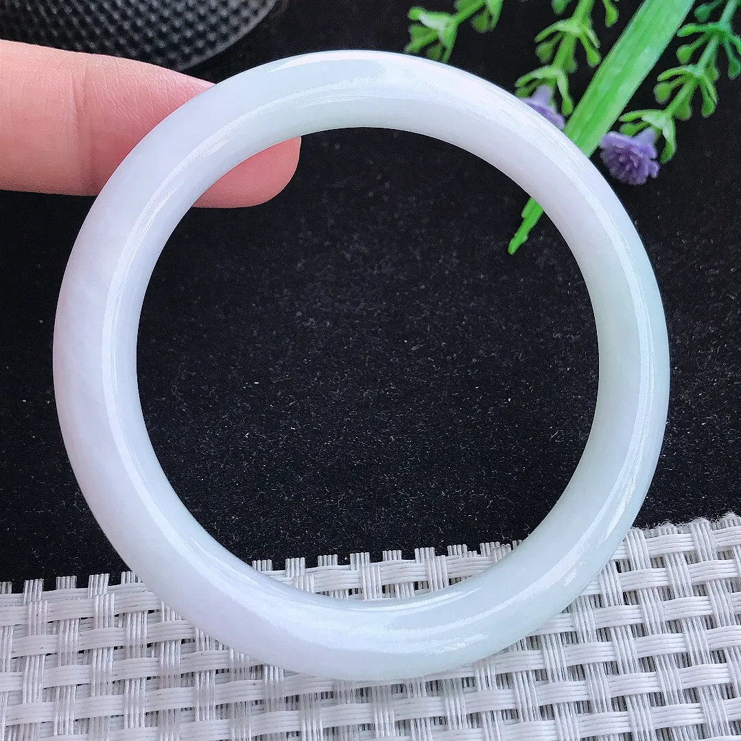 自然光56/8.3/8.8老坑秀气冰润白月光圆条手镯翡翠玉镯女款百搭