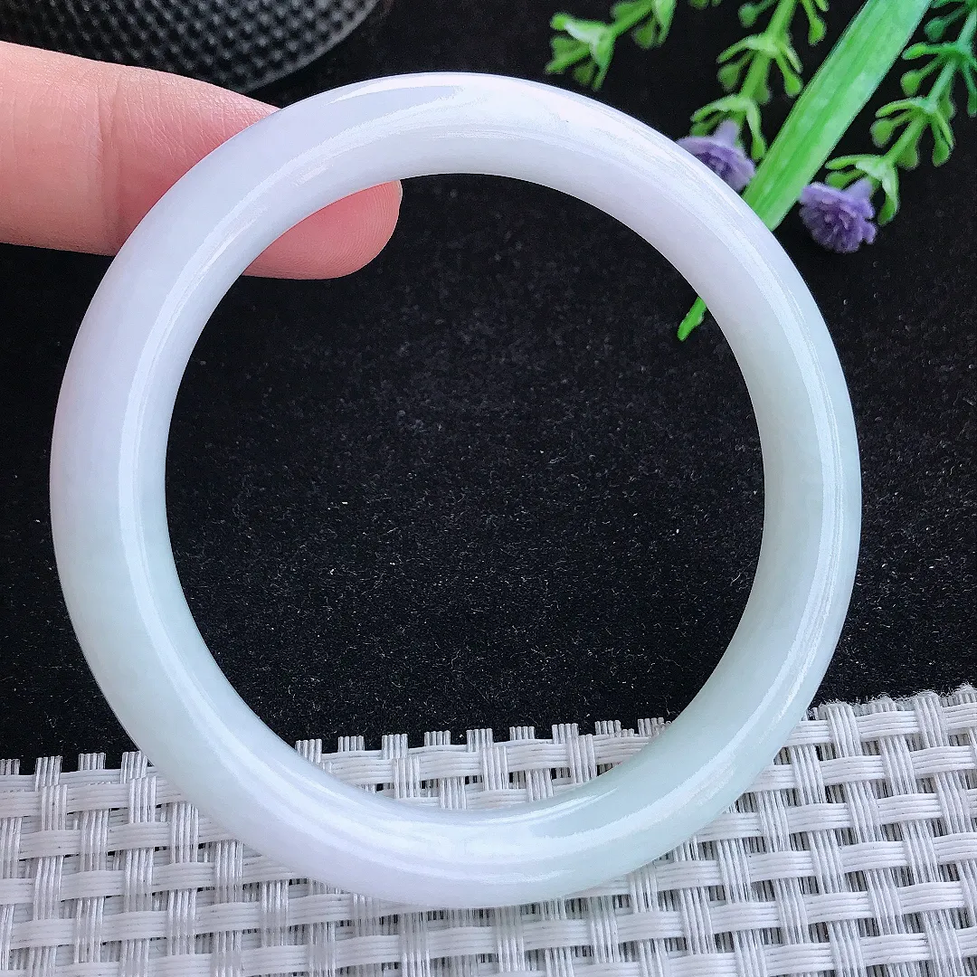 自然光56/8.3/8.8老坑秀气冰润白月光圆条手镯翡翠玉镯女款百搭