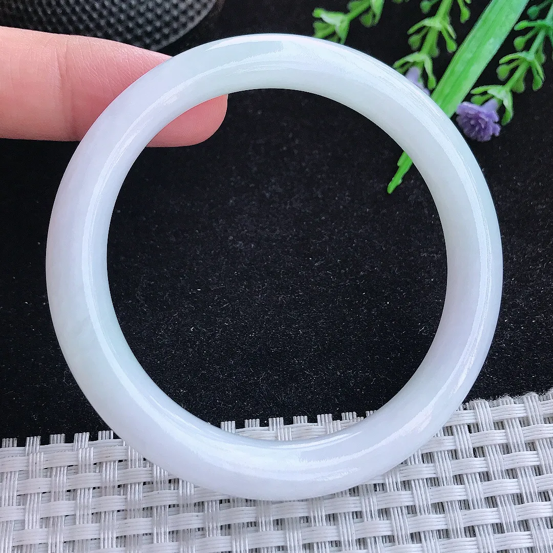 自然光56/8.3/8.8老坑秀气冰润白月光圆条手镯翡翠玉镯女款百搭