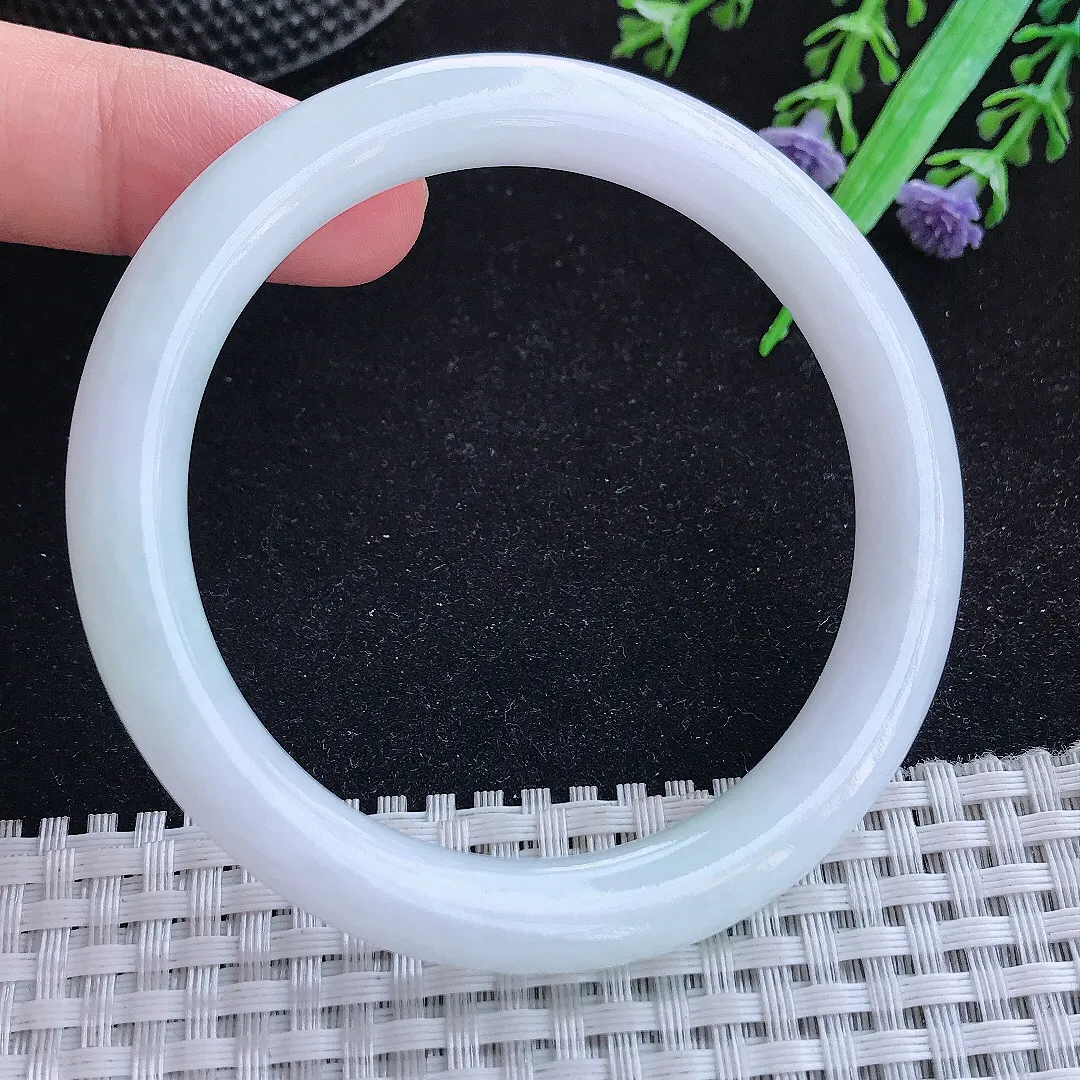 自然光56/8.3/8.8老坑秀气冰润白月光圆条手镯翡翠玉镯女款百搭