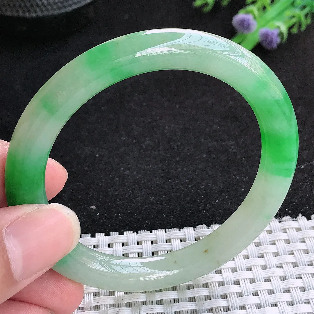 自然光54/8.7/9老坑冰胶水灵辣阳绿圆条手镯翡翠玉镯女款百搭