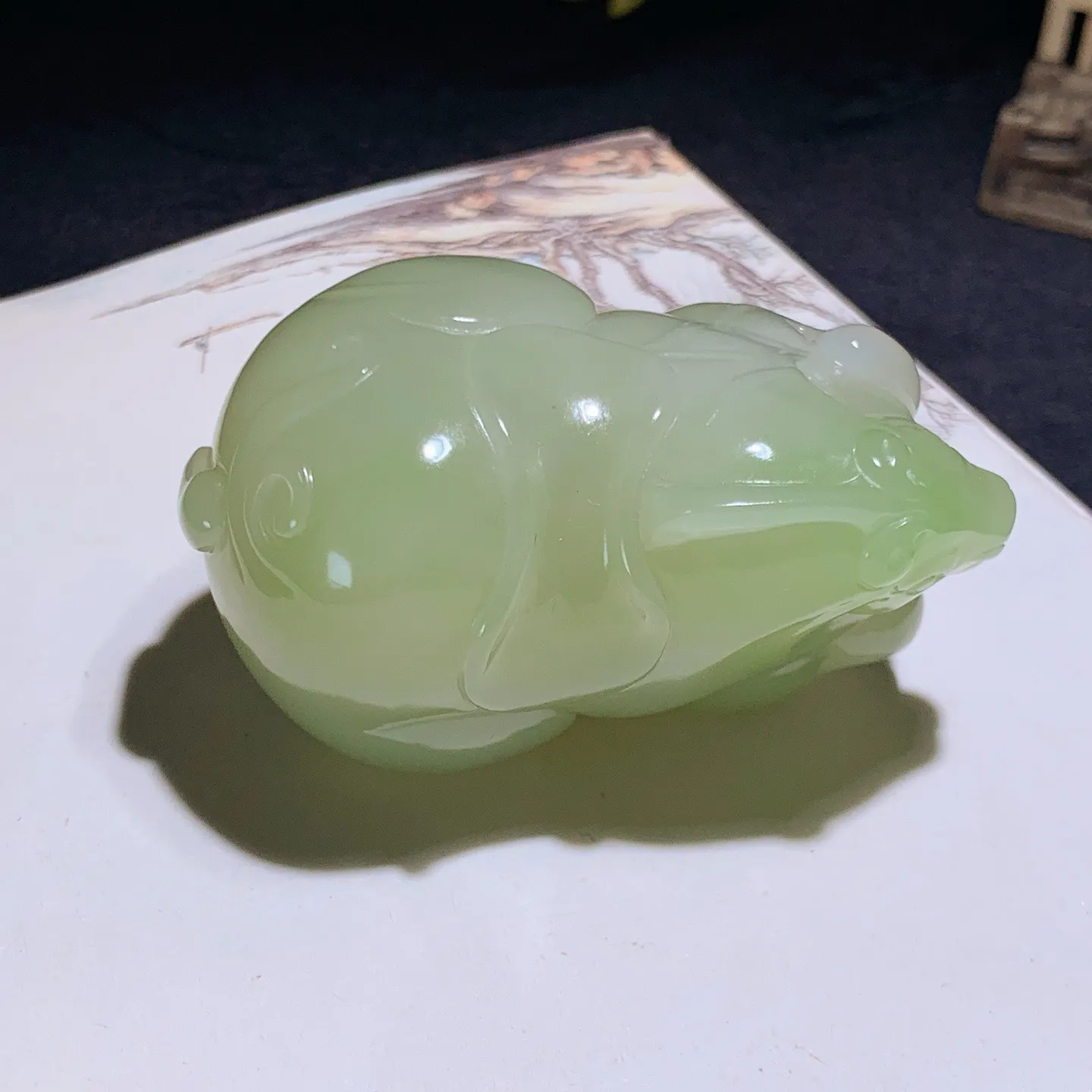 和田玉青海翠翠青马到成功唐马把件。尺寸57/37/38重113克。玉质细腻油润。手推出油。品相大气。
