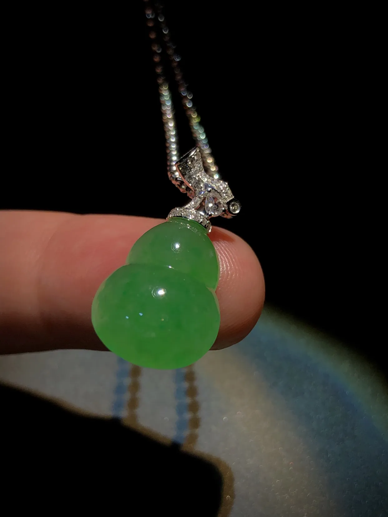 【福禄·葫芦】，裸石19-13.2-6mm，
18K金，南非钻，不配图链