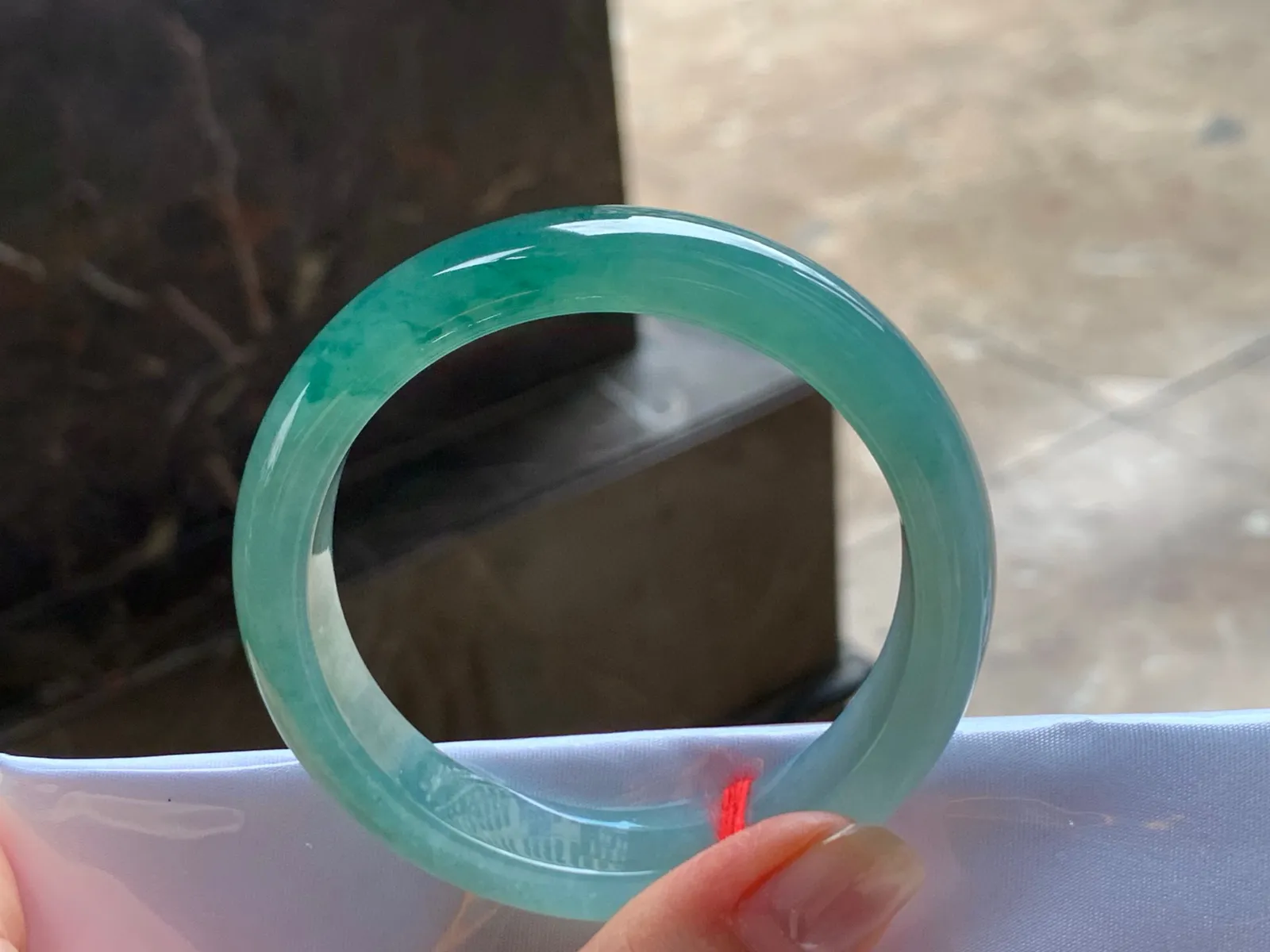 冰油青手镯
种好水足 53.7/12.8/8.2mm
