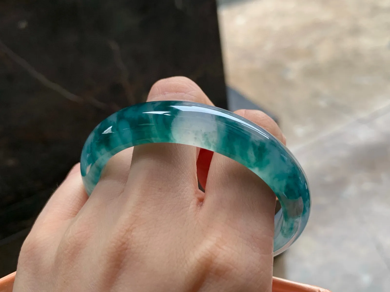 冰种蓝花手镯
种老55.1/12.1/7.6mm