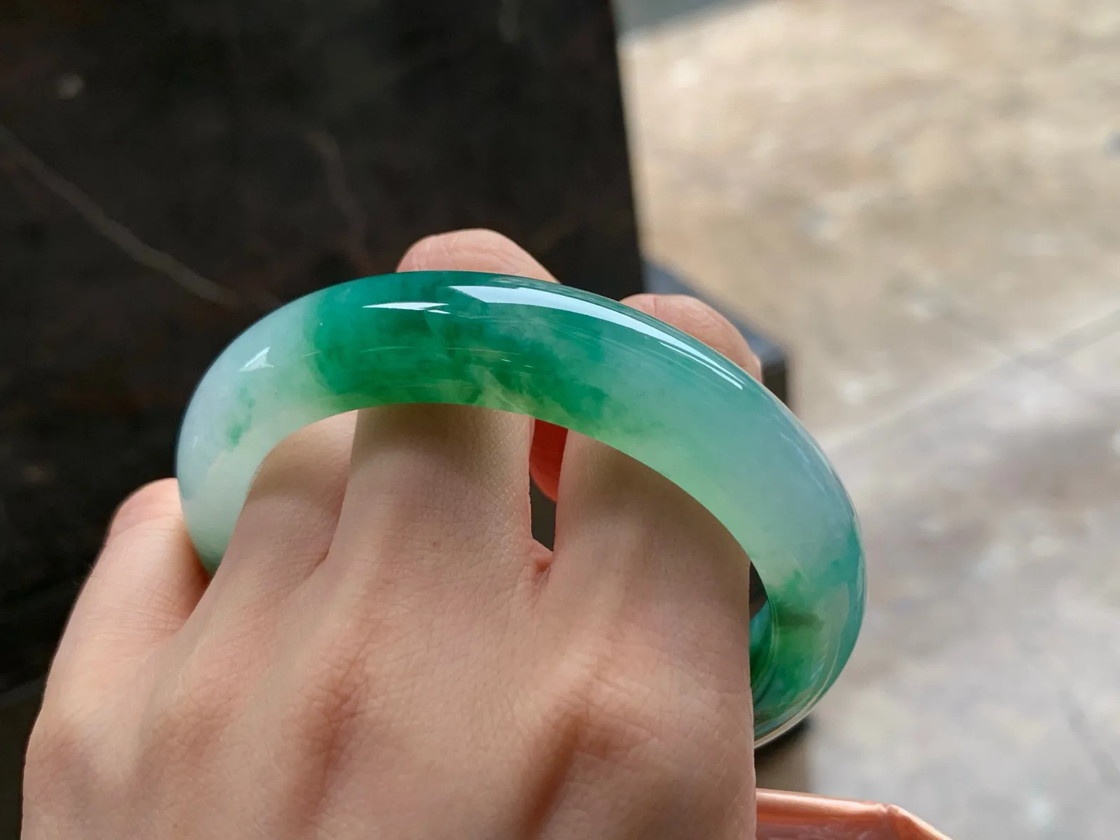 冰色花手镯
种好水润 59/13/9.5mm