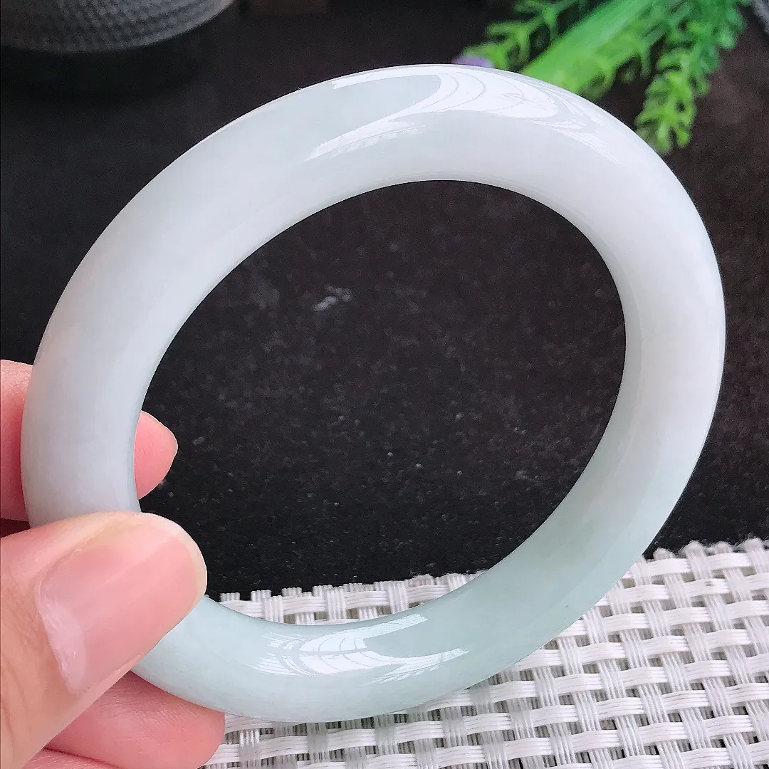 自然光58.2/11老坑秀气冰润白月光圆条手镯大圈口天然翡翠玉镯女款百搭
