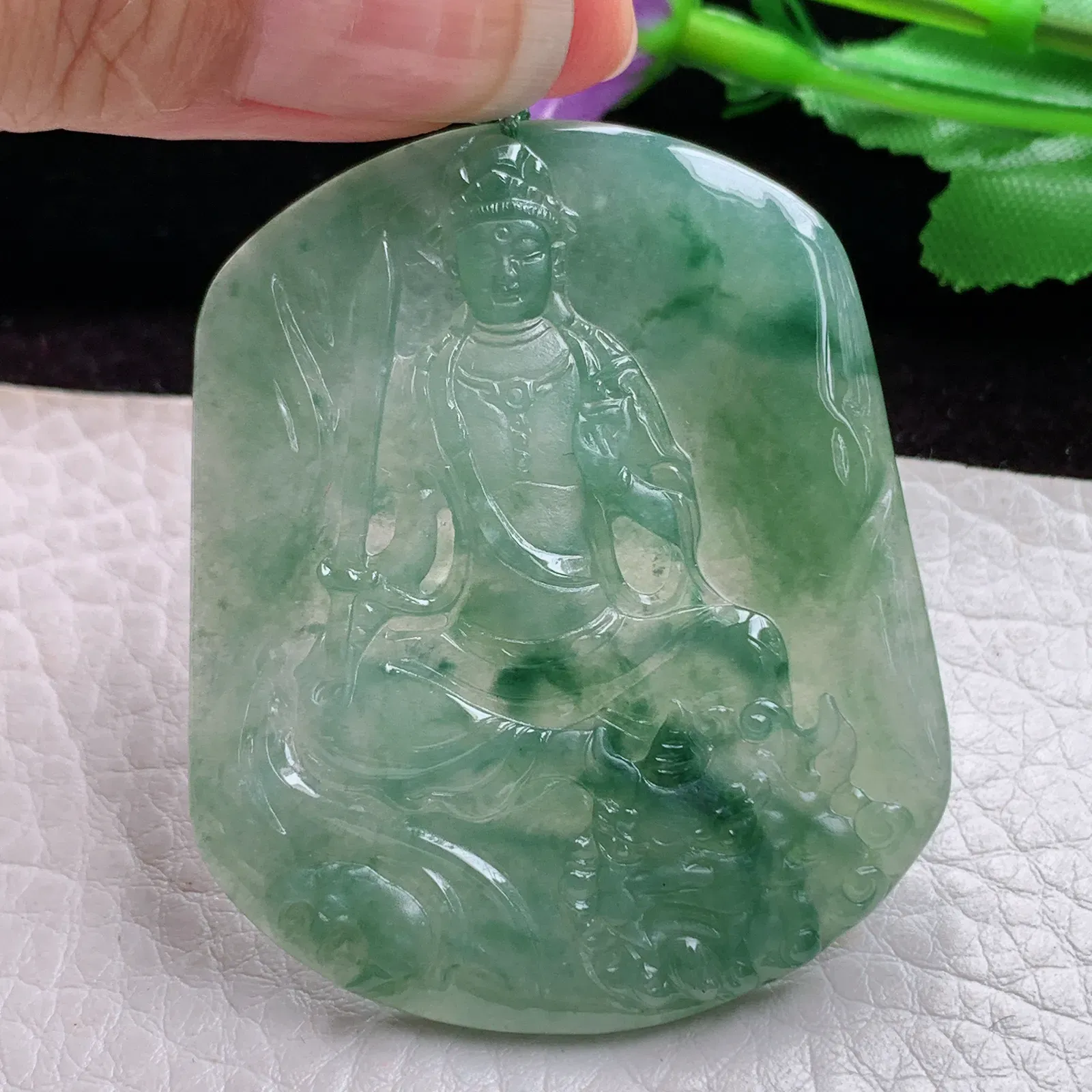 yn实拍52.5*43*4.5缅甸翡翠精雕冰飘花文殊菩萨玉吊坠 玉挂件