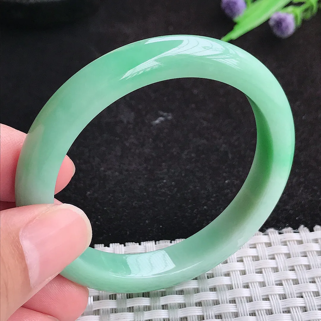 自然光52/9.7/7.5老坑精美温润满绿小圈口手镯天然翡翠玉镯女款百搭