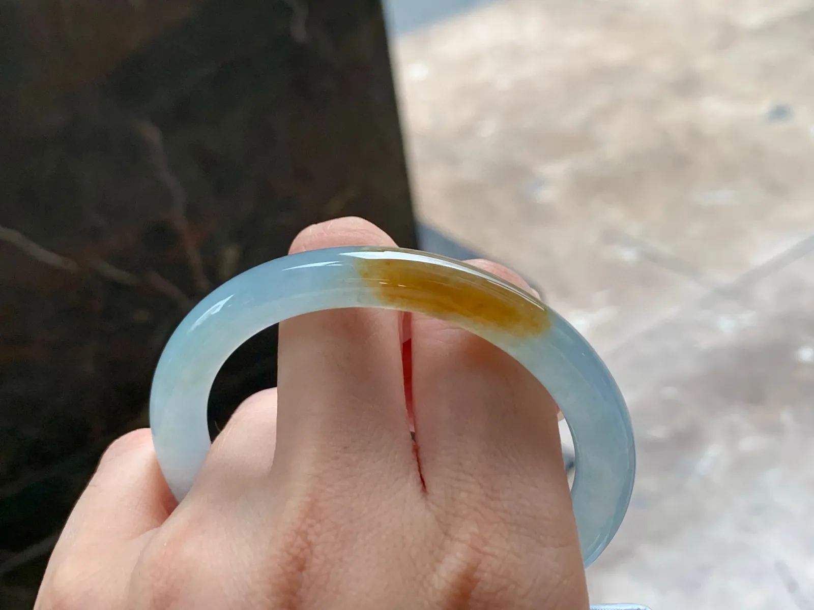 冰黄细圆条手镯
独特 55.2/7.8/8.2mm