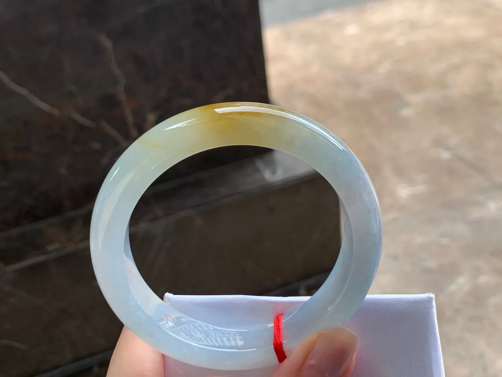 黄翡手镯
独特56.7/13/9.2mm