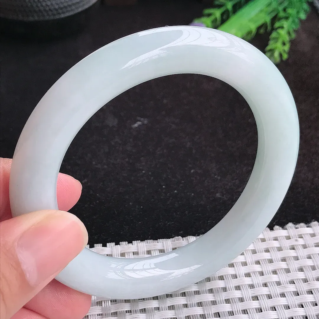 自然光58.2/11老坑秀气冰润白月光圆条手镯大圈口天然翡翠玉镯女款百搭