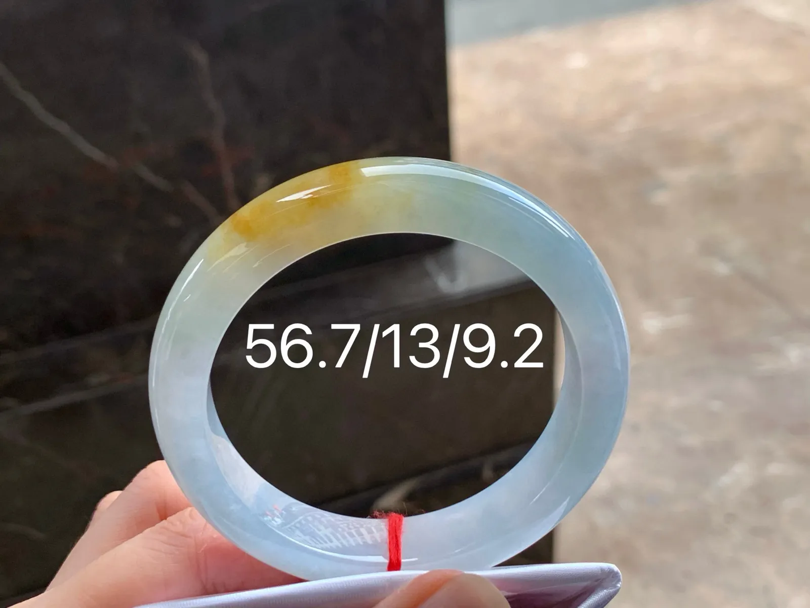 黄翡手镯
独特56.7/13/9.2mm